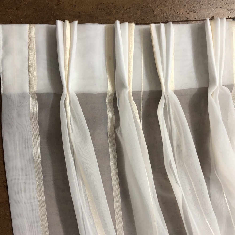 2 Window panels - Picture 5 of 12